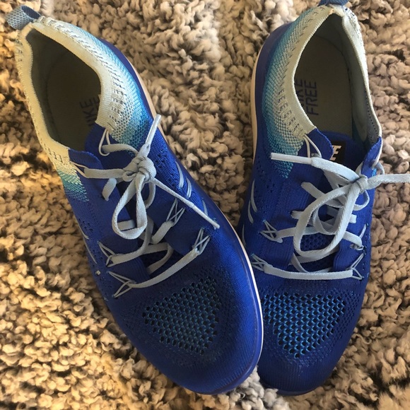 Nike running shoes - Picture 3 of 3